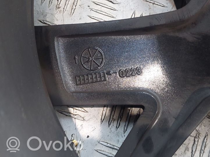 Volkswagen Touareg III Felgi aluminiowe R20 760601025Q