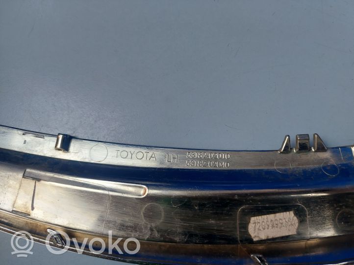 Toyota Corolla E160 E170 Rivestimento sotto il faro/fanale 5318202010