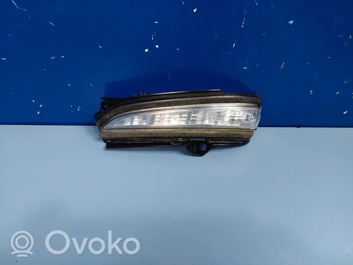 Ford Mondeo MK V Posūkio žibintas veidrodėlyje DS7313B382BA