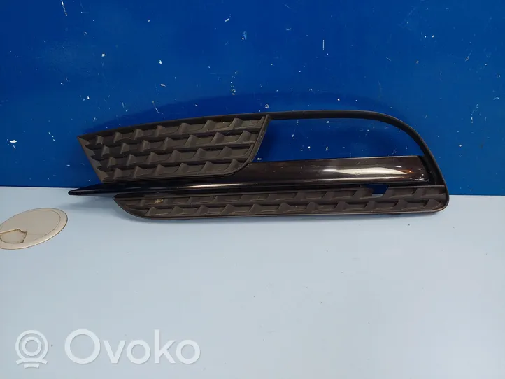 Audi A5 8T 8F Grille antibrouillard avant 8T0807681H