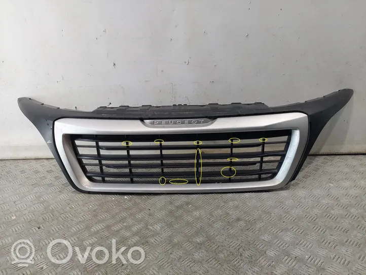 Peugeot Boxer Maskownica / Grill / Atrapa górna chłodnicy 1314847070