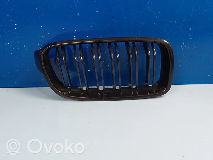 BMW 4 F32 F33 Maskownica / Grill / Atrapa górna chłodnicy 339536