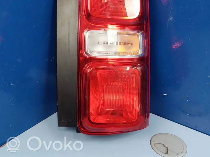 Opel Vivaro Rear/tail lights 9808243080