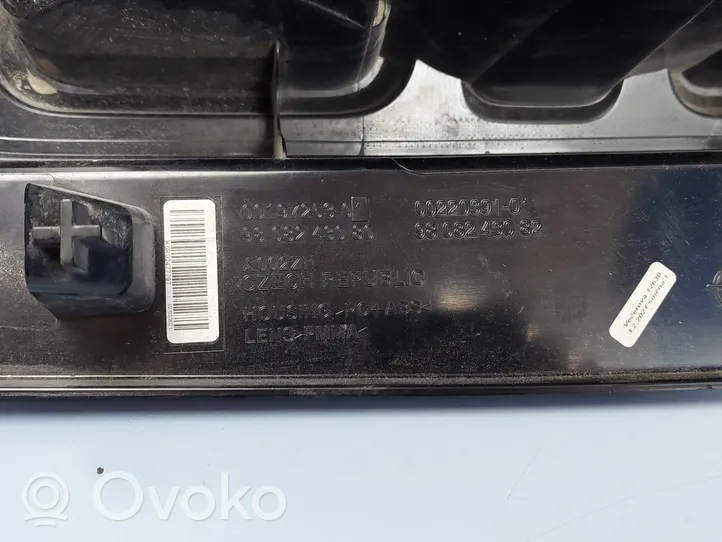 Opel Vivaro Lampa tylna 9808243080