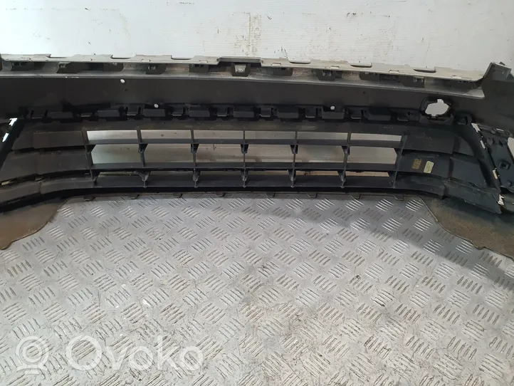 Volkswagen Jetta VI Front bumper 5C6807217P