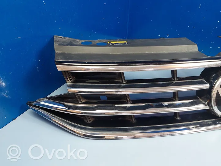 Volkswagen Tiguan Grille calandre supérieure de pare-chocs avant 5NA853651BE