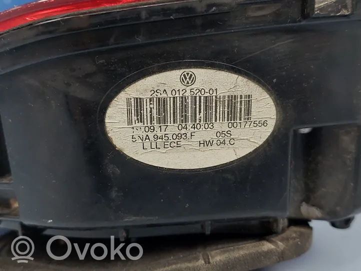 Volkswagen Tiguan Lampy tylnej klapy bagażnika 5NA945093F