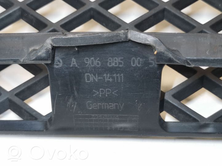 Mercedes-Benz Sprinter W906 Unteres Gitter dreiteilig vorne A9068850053