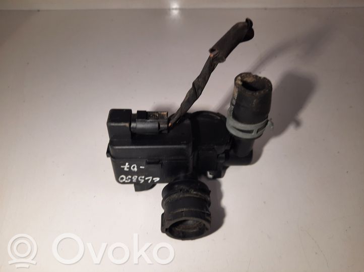 A2118320534 MercedesBenz CLS C219 Coolant heater control valve, 15.00