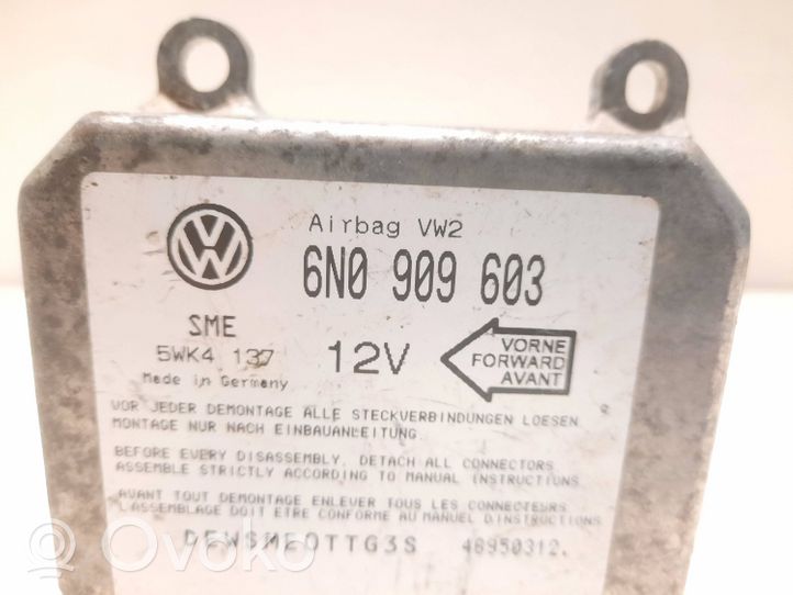 Volkswagen PASSAT B4 Sterownik / Moduł Airbag 6N0909603