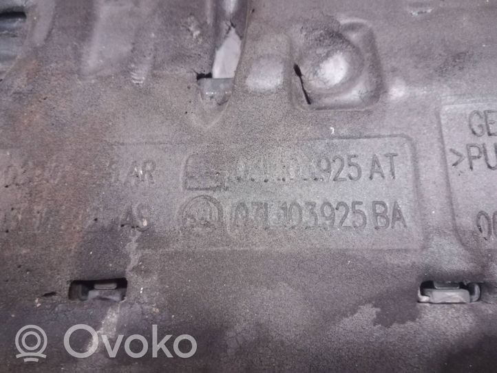 Skoda Octavia Mk2 (1Z) Couvercle cache moteur 03L103925BA