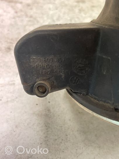 Volkswagen PASSAT B5.5 Bouchon, volet de trappe de réservoir à carburant 3B9809857