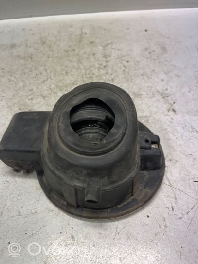 Volkswagen PASSAT B5.5 Bouchon, volet de trappe de réservoir à carburant 3B9809857