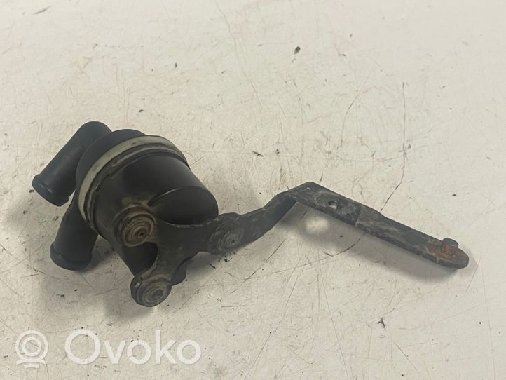 Audi A5 8T 8F Pompe à eau de liquide de refroidissement 5N0965561A