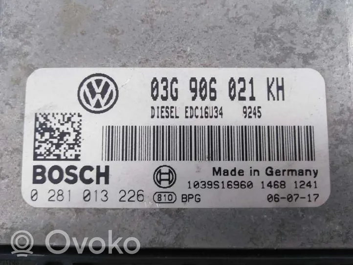 Volkswagen Jetta III Calculateur moteur ECU 03G906021KH