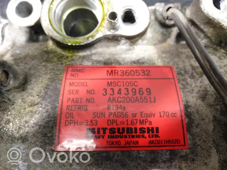 Mitsubishi Montero Ilmastointilaitteen kompressorin pumppu (A/C) MR360532