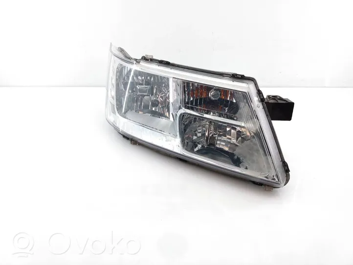 Fiat Freemont Lampa przednia RHD10009