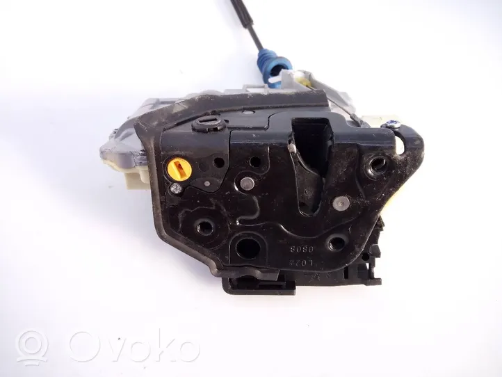 Volkswagen II LT Rear door lock 3C4839015A