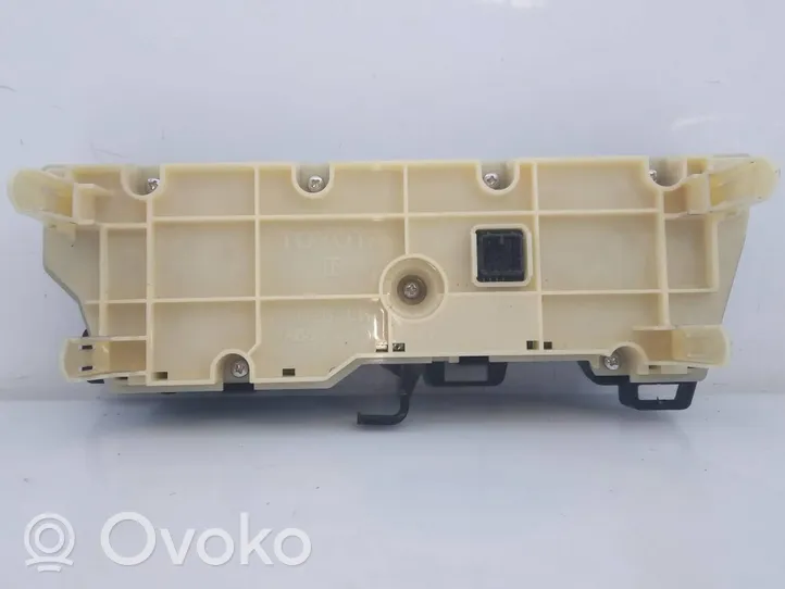 Toyota Prius (XW50) Climate control unit 75D726