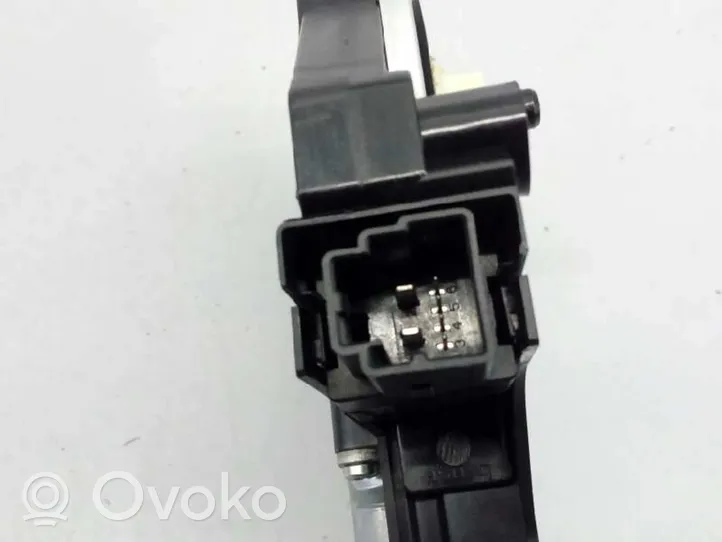 Volvo S60 Front door window regulator motor 966268102