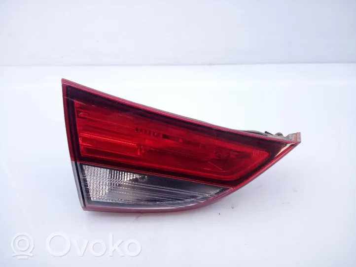 Hyundai Elantra Takaluukun takavalot 924033X2