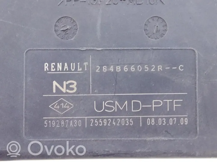 Renault Laguna III Ramka / Moduł bezpieczników 284B66052R