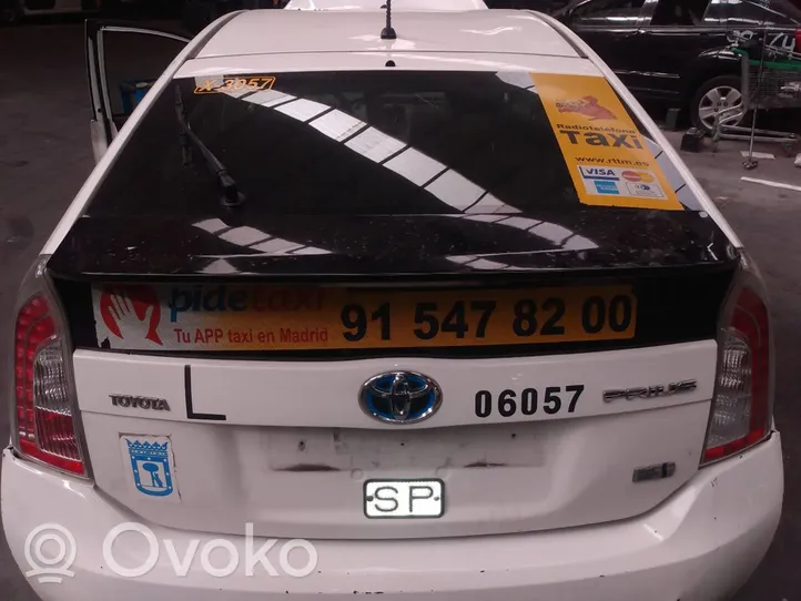 Toyota Prius (XW50) Takaluukun/tavaratilan kansi 