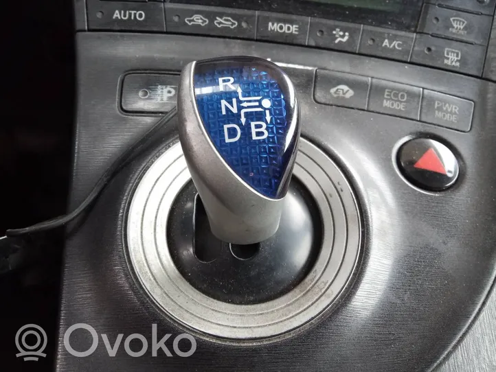 Toyota Prius (XW50) Vaihteenvalitsimen verhoilu 