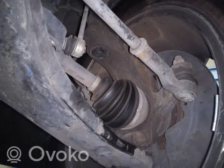 Volvo XC60 Fusée d'essieu de moyeu de la roue avant 