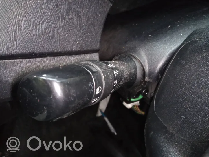 Toyota Prius (XW50) Pagrieziena signālu / lukturu sviria 