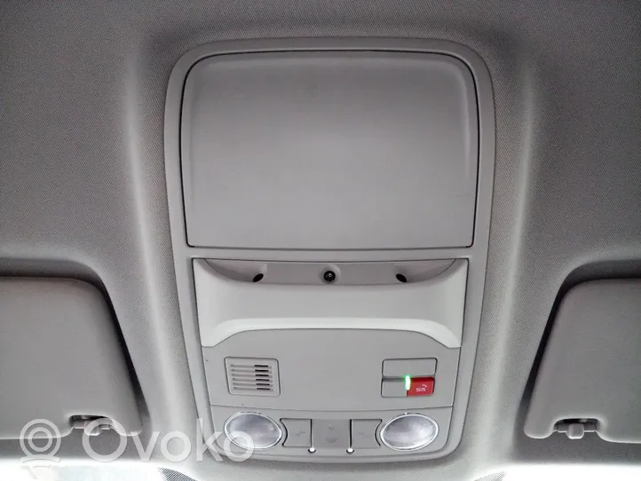 Skoda Karoq Rivestimento della console di illuminazione installata sul rivestimento del tetto 