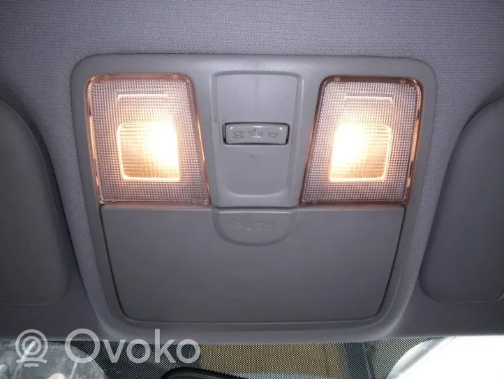 KIA Ceed Rivestimento della console di illuminazione installata sul rivestimento del tetto 