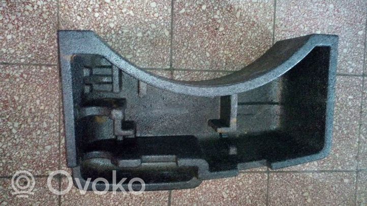 Skoda Fabia Mk1 (6Y) Element schowka koła zapasowego 