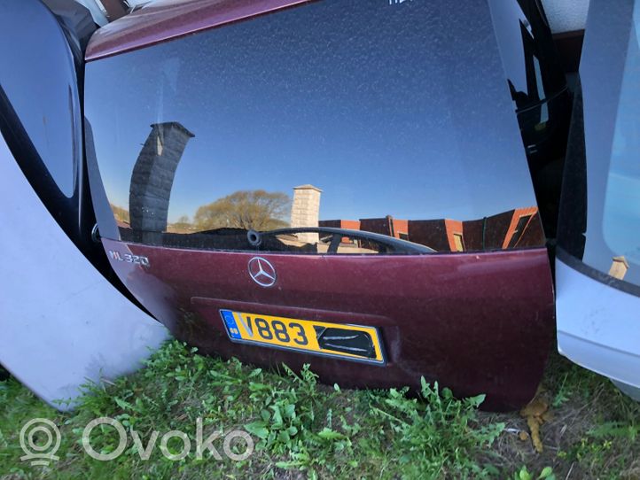 Mercedes-Benz ML W163 Spoiler del portellone posteriore/bagagliaio ML320