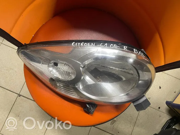 Citroen C1 Lampa przednia 89531365