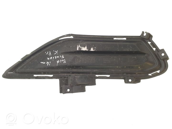 Ford Fusion II Priešrūkinio žibinto apdaila/ grotelės DS7319953ABW