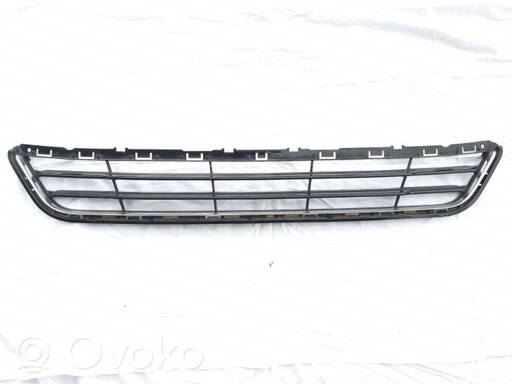 Ford Mondeo MK V Grille inférieure de pare-chocs avant DS7317B968K