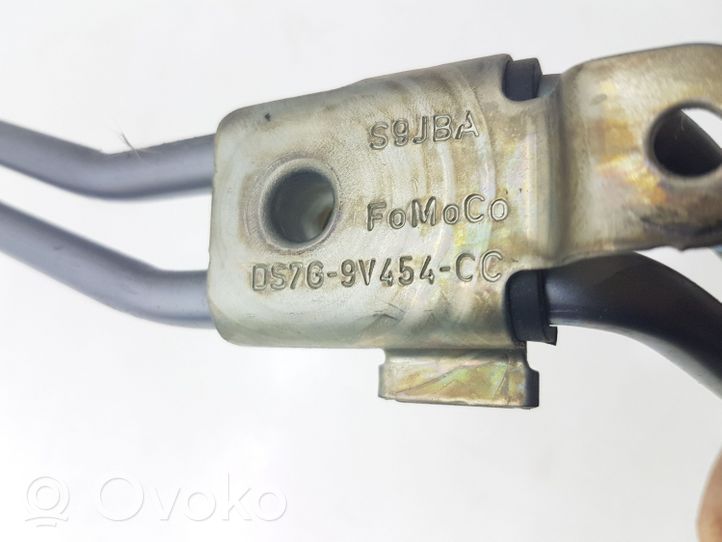 Ford Fusion II Durite de refroidissement tube DS7G9V454CC