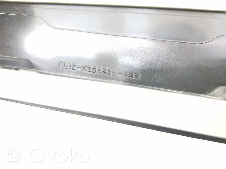 Ford F150 Takaoven lasin muotolista FL3416255A35