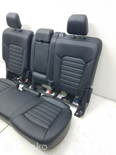 Ford Edge II Set interni 