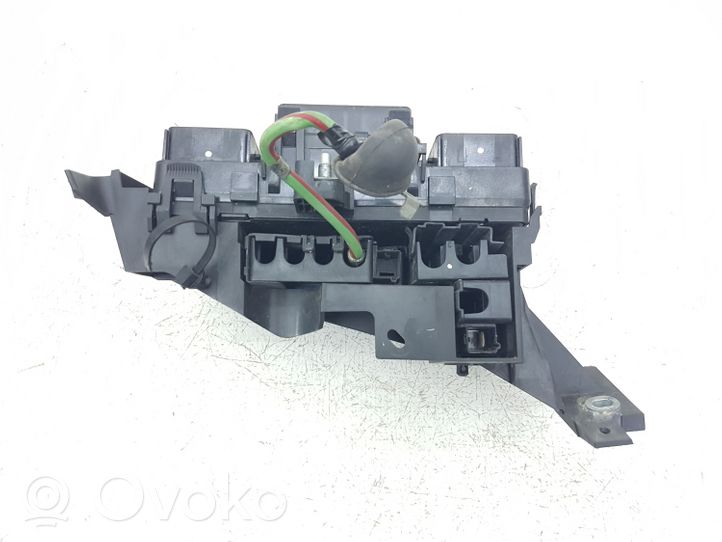 Ford Fusion II Fuse box set DG9T14A067