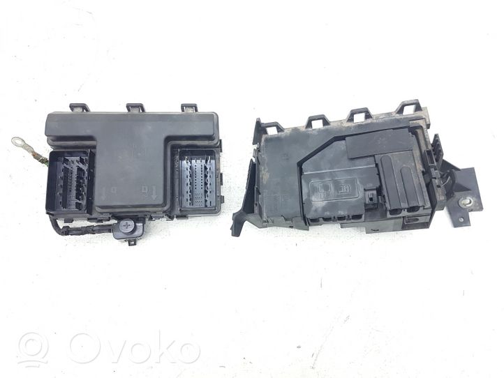 Ford Edge II Module de fusibles F2GT14A067