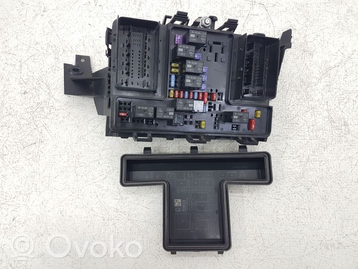 Ford Edge II Fuse module G2GT14A067