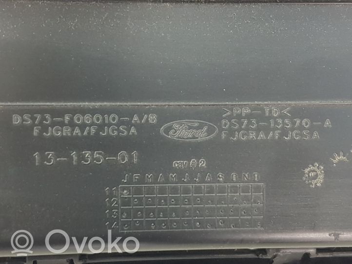 Ford Fusion II Daiktadėžės (bordačioko) komplektas DS73F06010