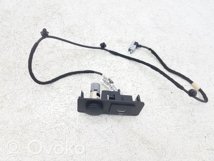 Ford Fusion II Connettore plug in USB HS7T14D202