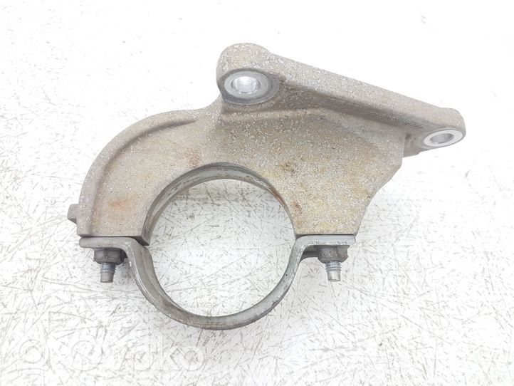 Ford Fusion II Staffa del cuscinetto di supporto dell’albero di trasmissione DG983K305