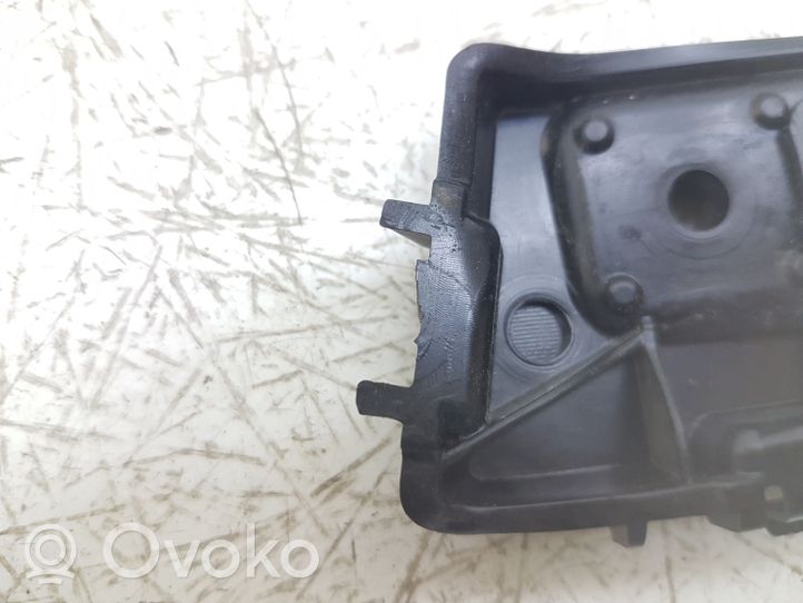 Ford Escape IV Staffa angolare del supporto di montaggio del paraurti LJ6B17D948