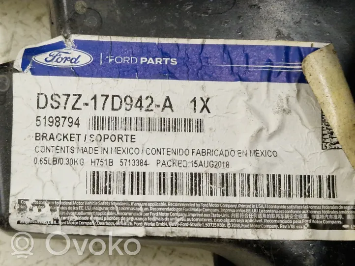 Ford Fusion II Support de coin de pare-chocs DS7Z17D942