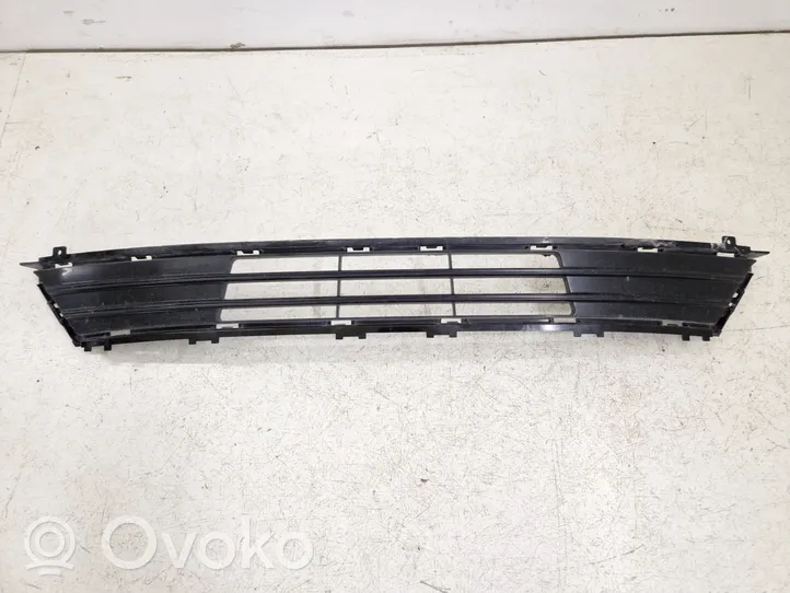 Ford Fusion II Grille inférieure de pare-chocs avant HS7317B968