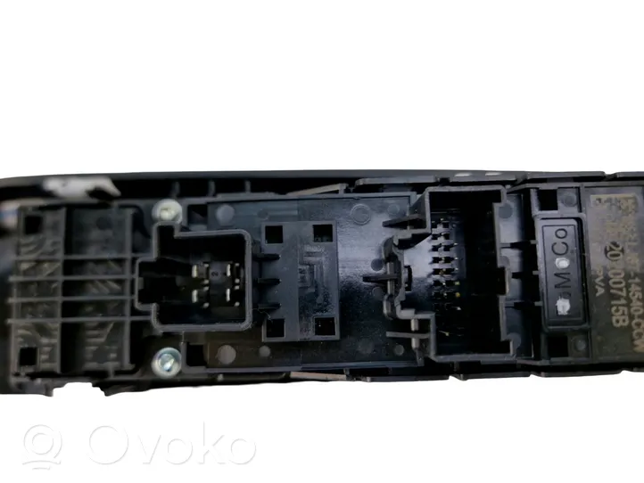 Ford Escape IV Interrupteur commade lève-vitre LJ6T14540